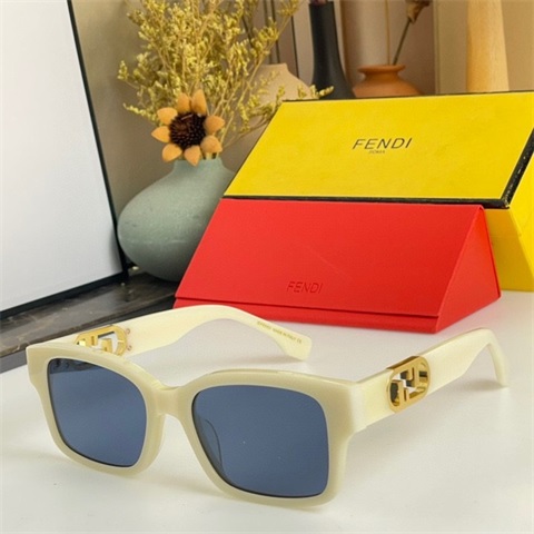 Fendi sunglass-608
